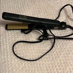 Andis Black and Gold Hair Straightener